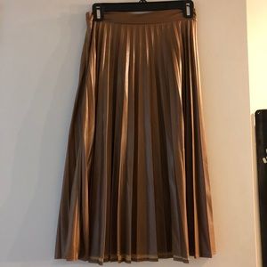Zara tan pleated skirt size xs